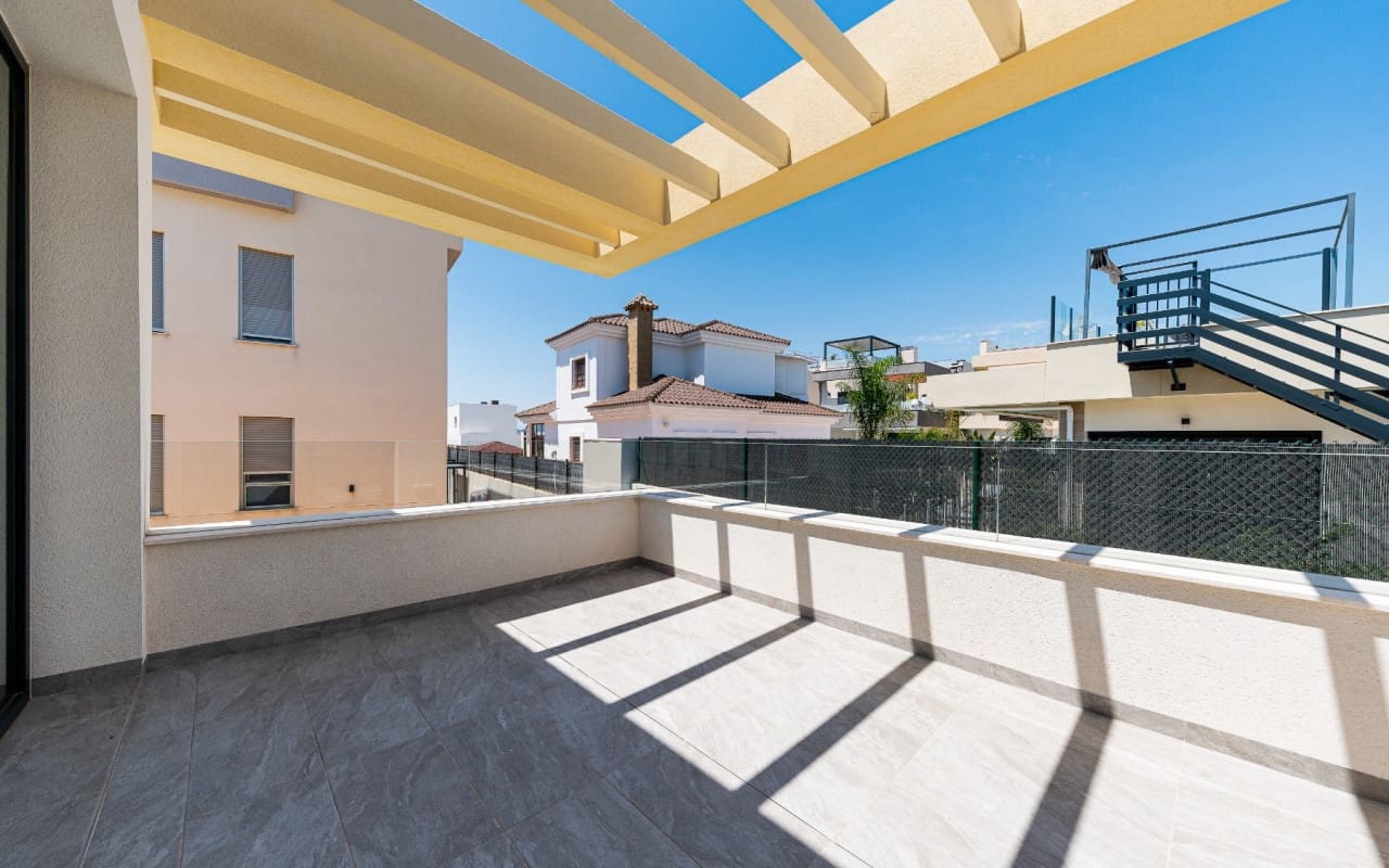 3 bedroom Villa for sale in Los Montesinos with pool - € 430,000 (Ref: 9879698)
