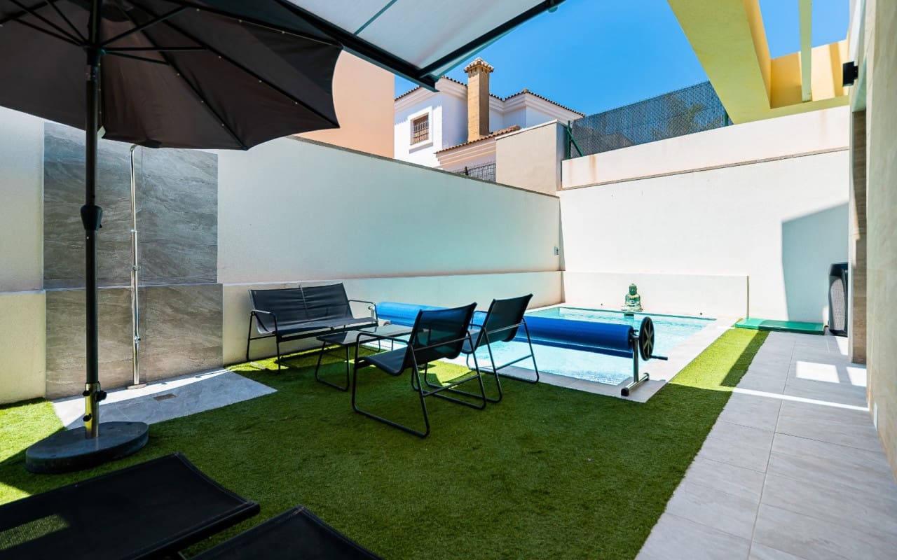 3 bedroom Villa for sale in Los Montesinos with pool - € 430,000 (Ref: 9879698)