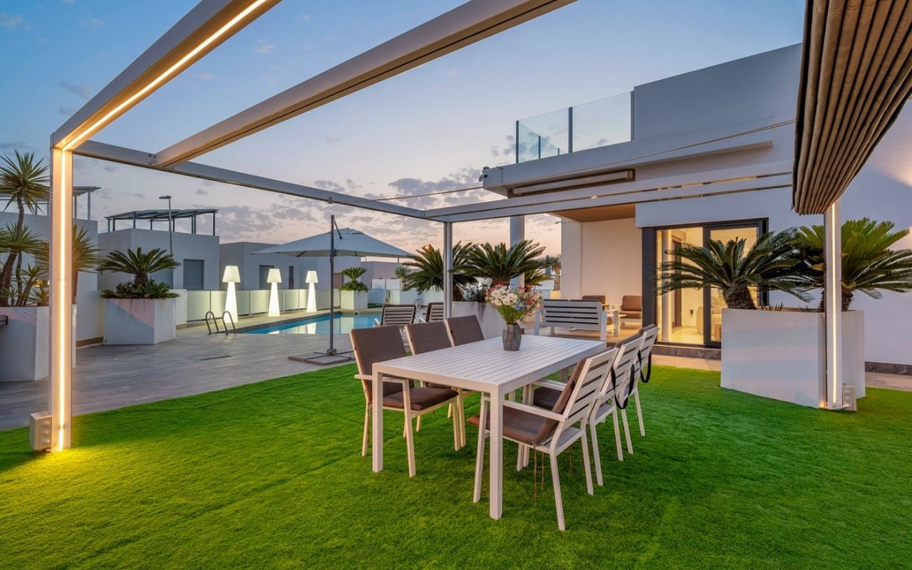 3 quarto Moradia para venda em Villamartin com piscina - 759 000 € (Ref: 9879699)
