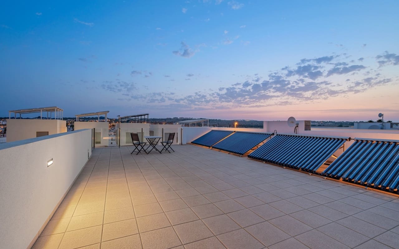 3 quarto Moradia para venda em Villamartin com piscina - 759 000 € (Ref: 9879699)