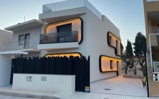 4 chambre Villa/Maison à vendre à Torre de la Horadada, Pilar de la Horadada avec piscine - 698 000 € (Ref: 9879701)