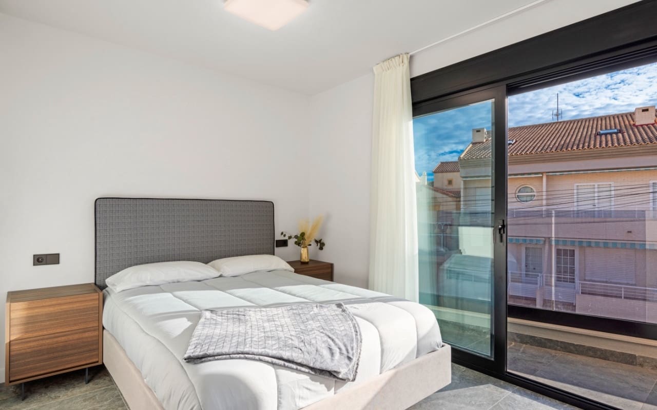 4 chambre Villa/Maison à vendre à Torre de la Horadada avec piscine - 698 000 € (Ref: 9879701)
