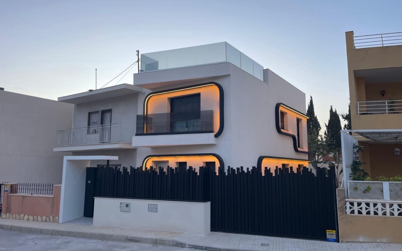 4 chambre Villa/Maison à vendre à Torre de la Horadada avec piscine - 698 000 € (Ref: 9879701)