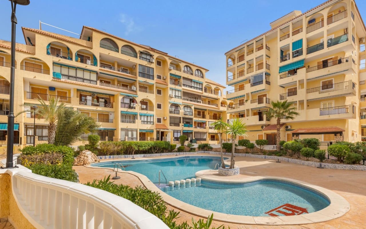 1 Zimmer Apartment zu verkaufen in La Mata mit Pool - 182.000 € (Ref: 9879702)