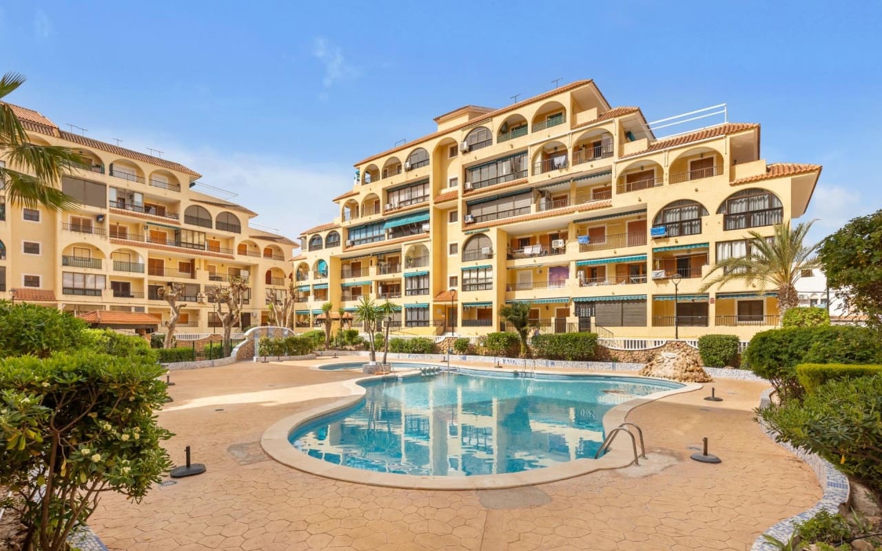 1 Zimmer Apartment zu verkaufen in La Mata mit Pool - 182.000 € (Ref: 9879702)