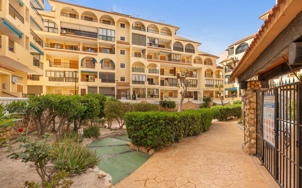 1 Zimmer Apartment zu verkaufen in La Mata mit Pool - 182.000 € (Ref: 9879702)