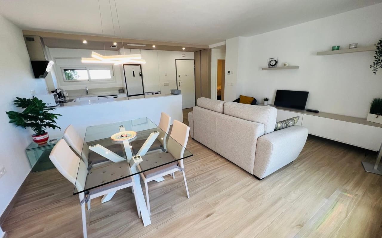 2 soveværelse Lejlighed til salg i Vistabella med swimmingpool - € 249.000 (Ref: 9879703)