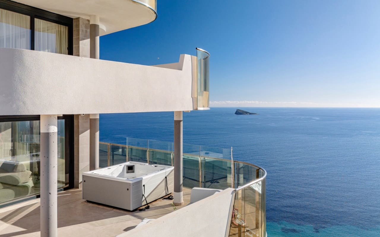 3 chambre Appartement de Plage à vendre à Benidorm avec piscine - 1 550 000 € (Ref: 9879704)
