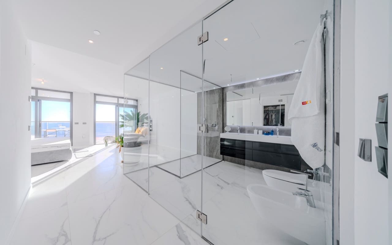 3 chambre Appartement de Plage à vendre à Benidorm avec piscine - 1 550 000 € (Ref: 9879704)
