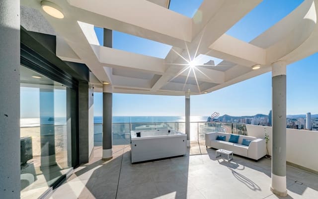 3 chambre Appartement de Plage à vendre à Playa Poniente, Benidorm avec piscine - 1 550 000 € (Ref: 9879704)