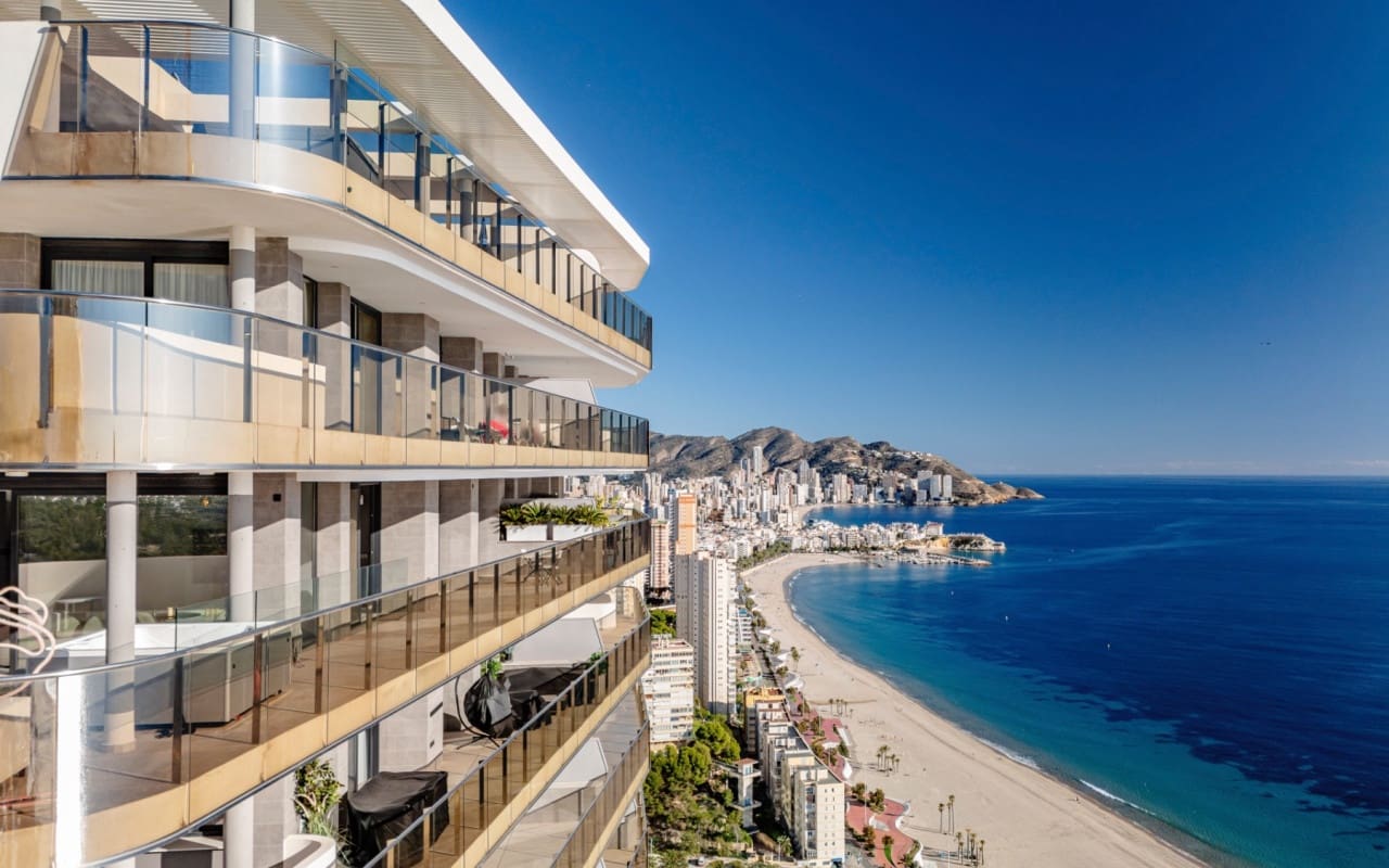 3 chambre Appartement de Plage à vendre à Benidorm avec piscine - 1 550 000 € (Ref: 9879704)