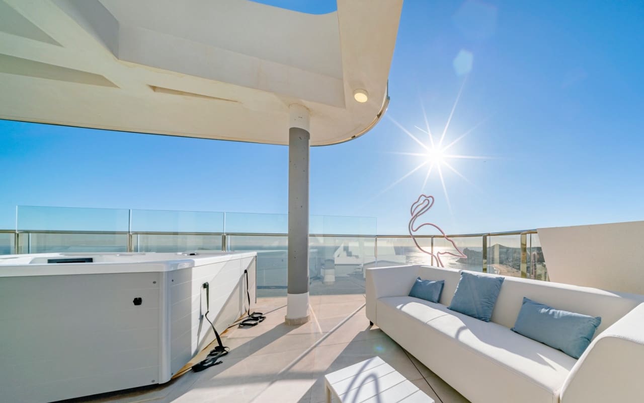 3 chambre Appartement de Plage à vendre à Benidorm avec piscine - 1 550 000 € (Ref: 9879704)