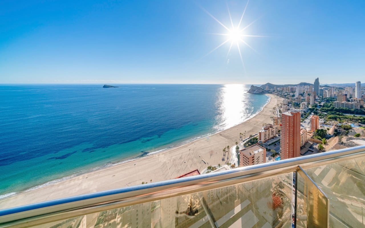 3 chambre Appartement de Plage à vendre à Benidorm avec piscine - 1 550 000 € (Ref: 9879704)