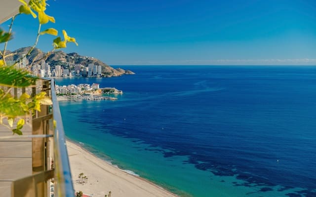 3 chambre Appartement de Plage à vendre à Playa Poniente, Benidorm avec piscine - 1 550 000 € (Ref: 9879704)