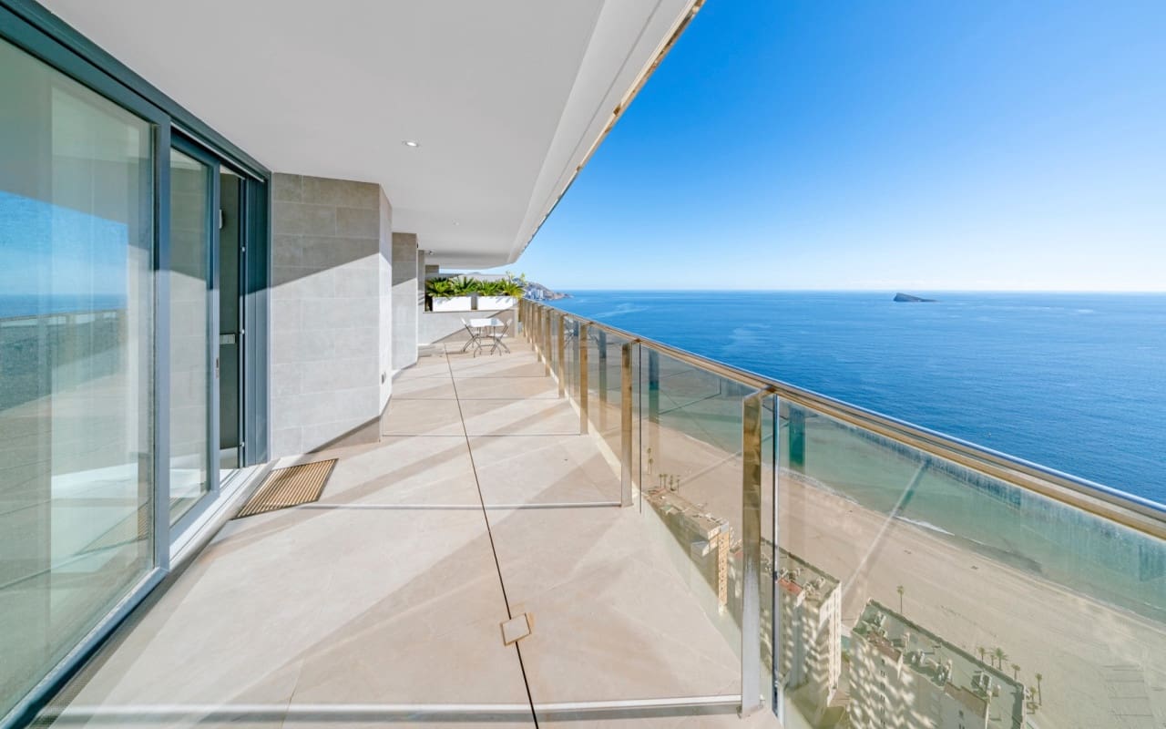 3 chambre Appartement de Plage à vendre à Benidorm avec piscine - 1 550 000 € (Ref: 9879704)