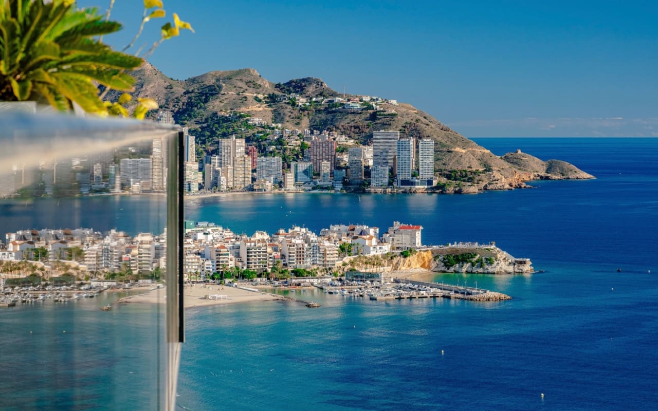 3 chambre Appartement de Plage à vendre à Benidorm avec piscine - 1 550 000 € (Ref: 9879704)