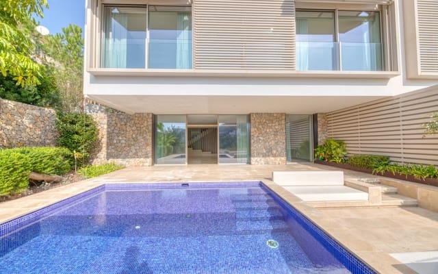 3 soverom Villa til salgs i Puerto de Andratx, Andratx med svømmebasseng - € 3 750 000 (Ref: 9880204)
