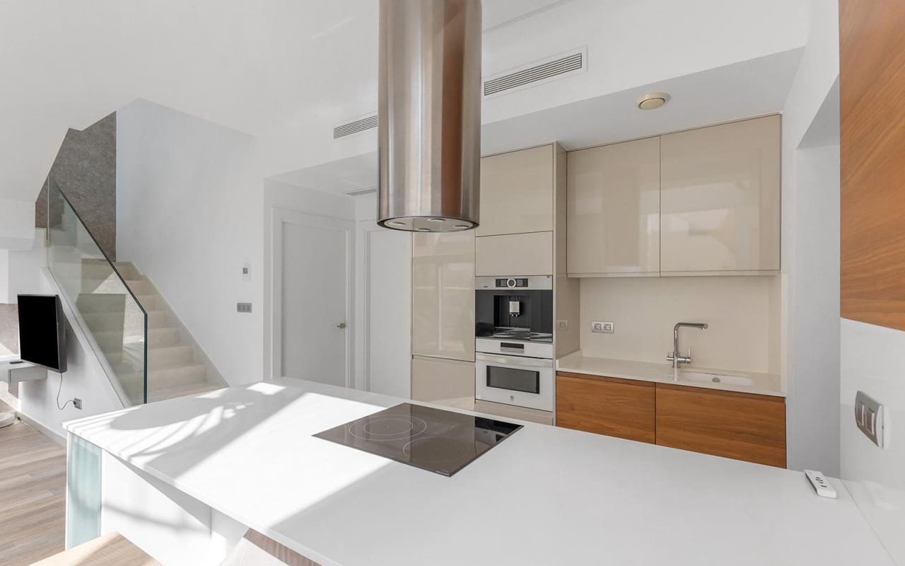 3 camera da letto Villa in vendita in Pueblo Bravo con piscina - 470.000 € (Rif: 9880205)