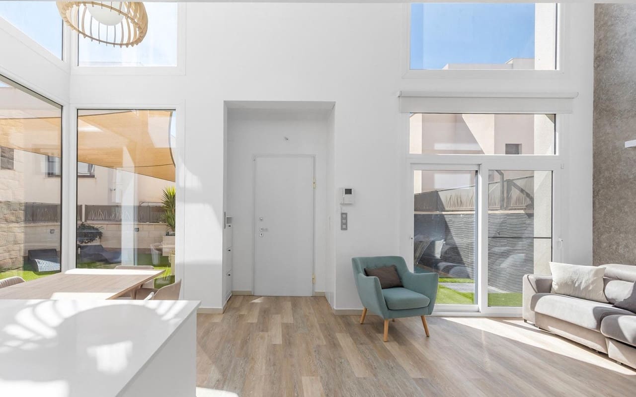 3 camera da letto Villa in vendita in Pueblo Bravo con piscina - 470.000 € (Rif: 9880205)