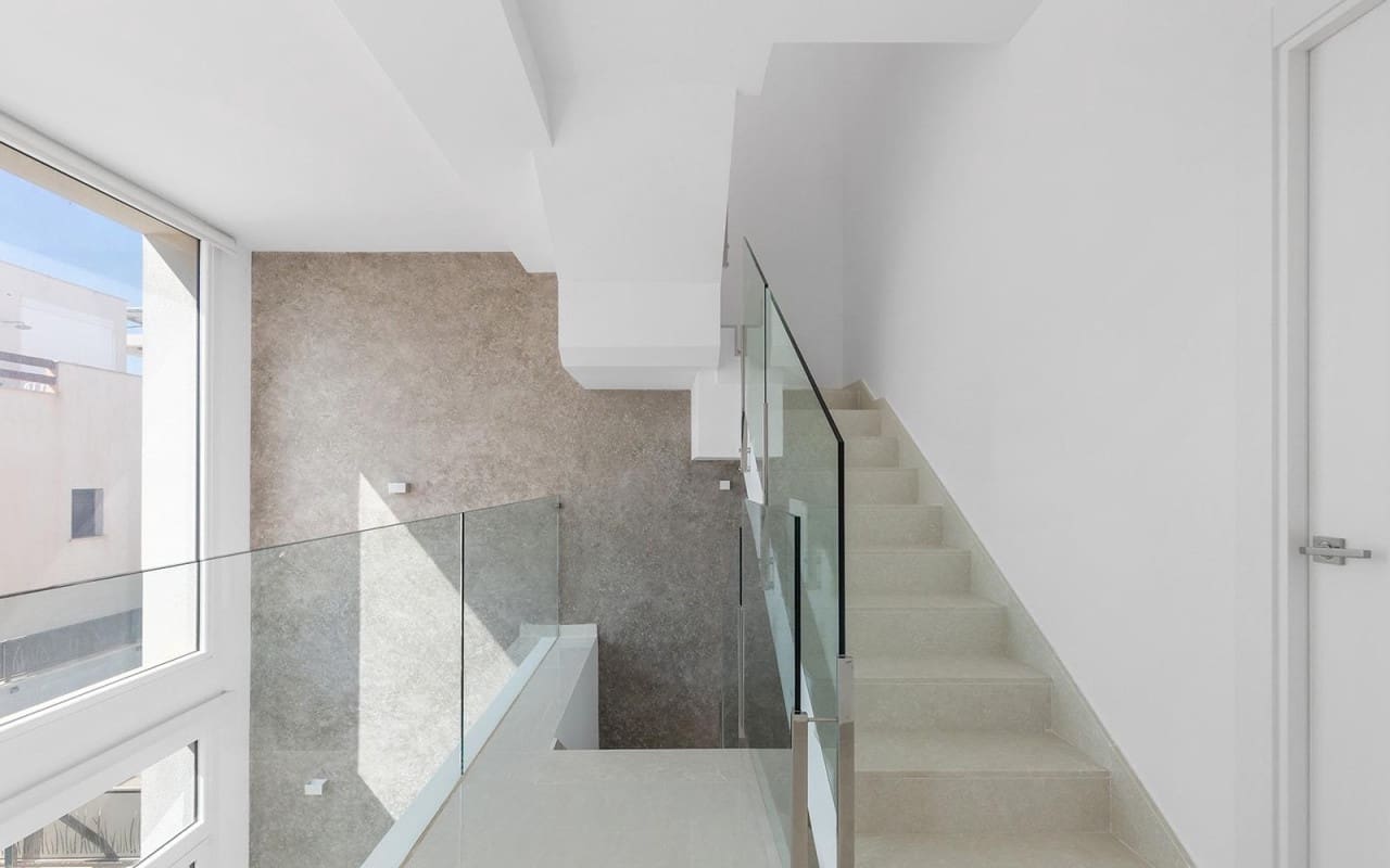 3 camera da letto Villa in vendita in Pueblo Bravo con piscina - 470.000 € (Rif: 9880205)