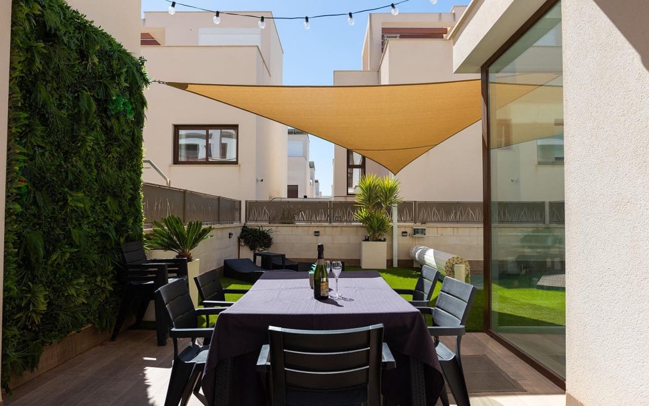 3 camera da letto Villa in vendita in Pueblo Bravo con piscina - 470.000 € (Rif: 9880205)