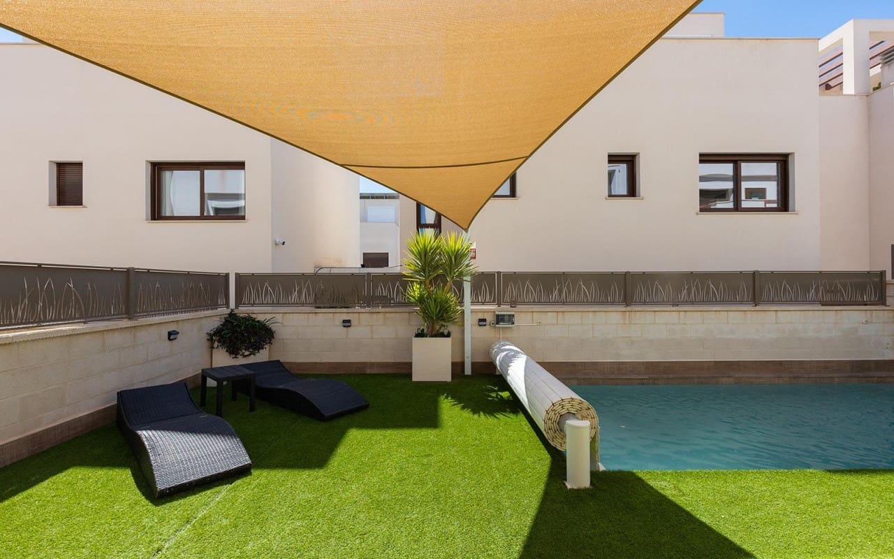 3 camera da letto Villa in vendita in Pueblo Bravo con piscina - 470.000 € (Rif: 9880205)