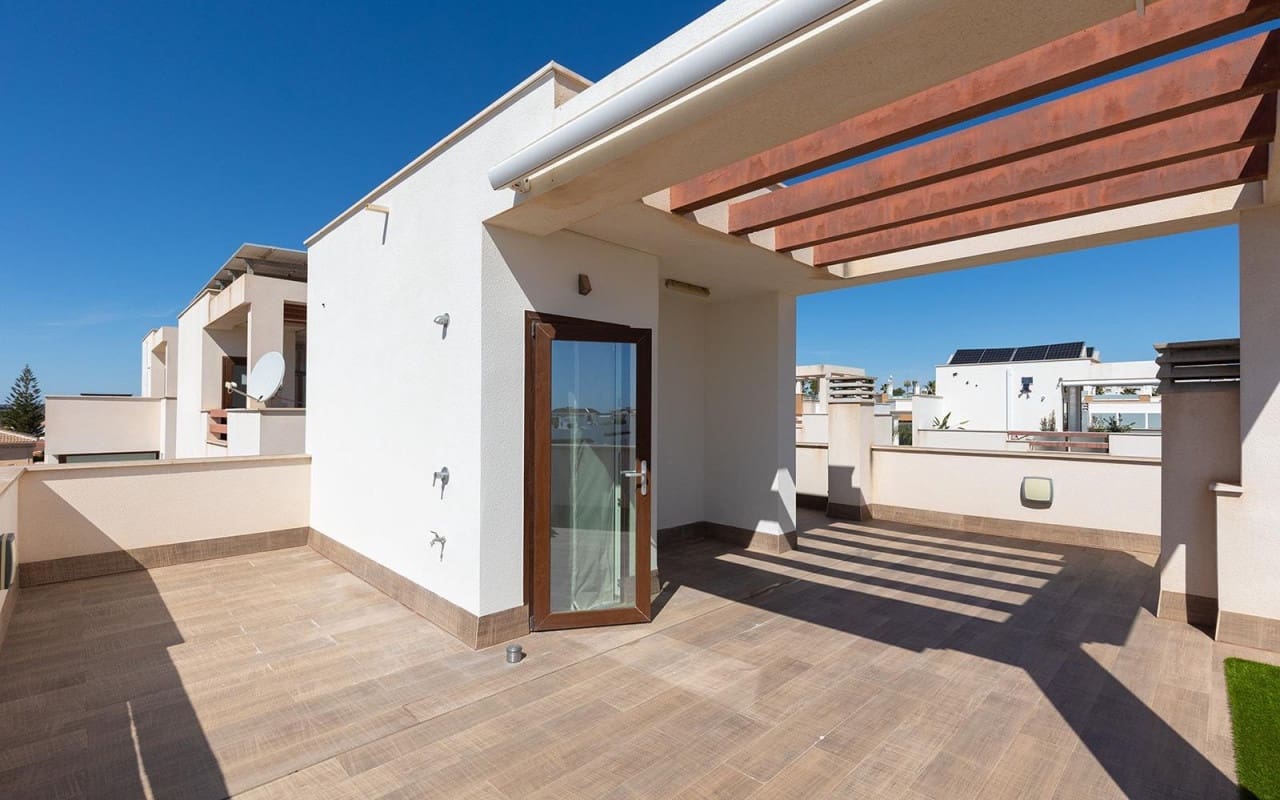 3 camera da letto Villa in vendita in Pueblo Bravo con piscina - 470.000 € (Rif: 9880205)