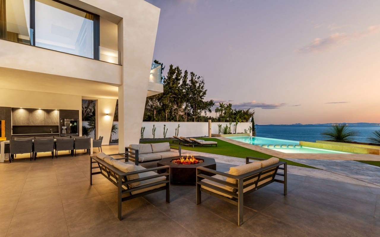 6 camera da letto Villa in vendita in Cabo Roig con piscina - 4.750.000 € (Rif: 9880206)