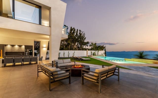 6 bedroom Villa for sale in Cabo Roig, Orihuela with pool - € 4,750,000 (Ref: 9880206)