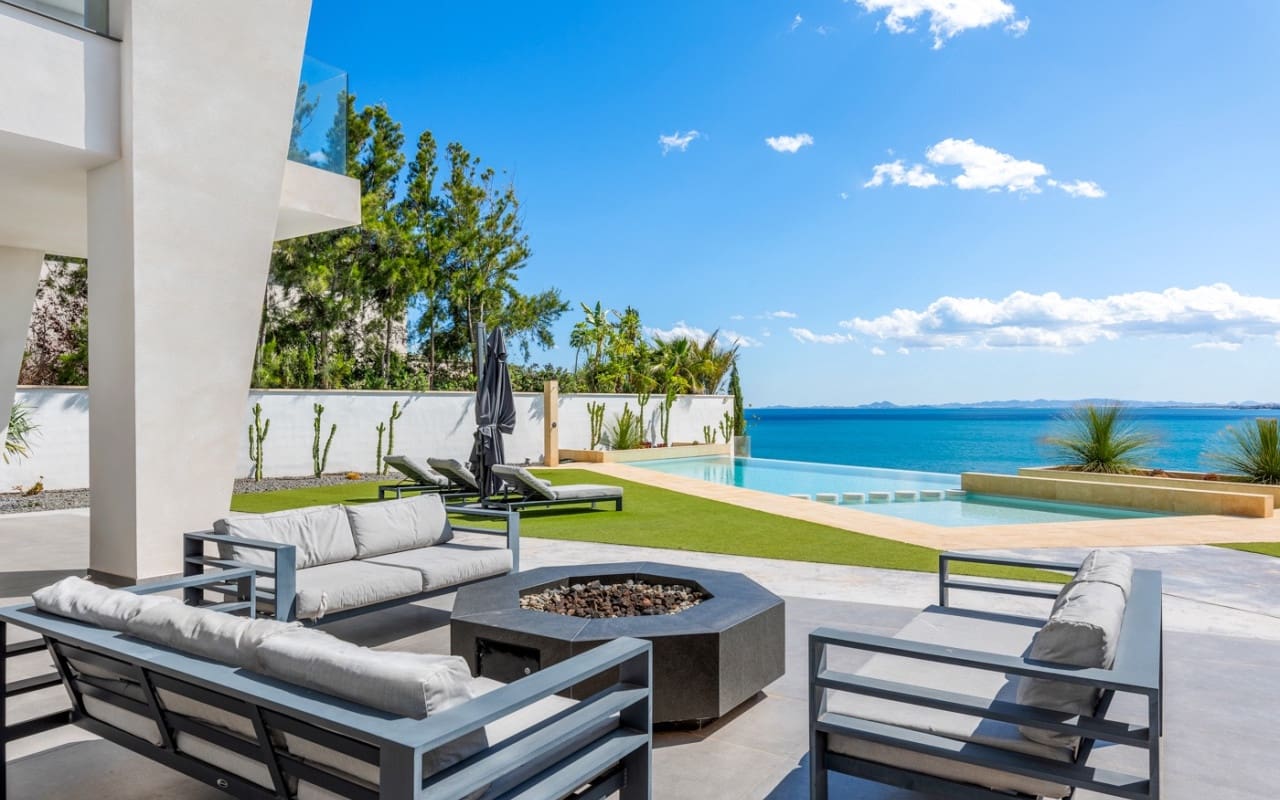6 camera da letto Villa in vendita in Cabo Roig con piscina - 4.750.000 € (Rif: 9880206)