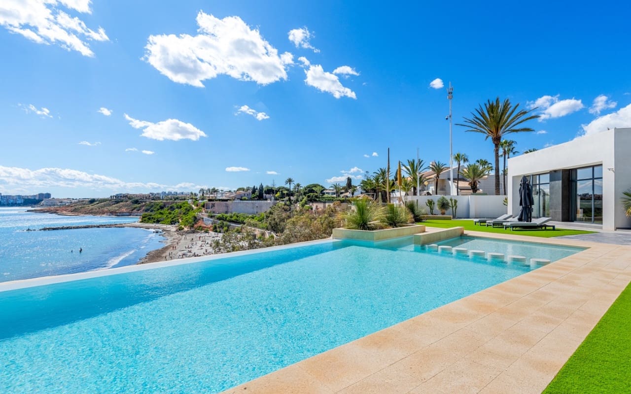 6 camera da letto Villa in vendita in Cabo Roig con piscina - 4.750.000 € (Rif: 9880206)