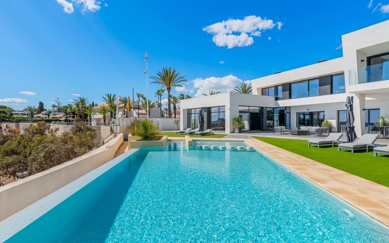 6 camera da letto Villa in vendita in Cabo Roig con piscina - 4.750.000 € (Rif: 9880206)
