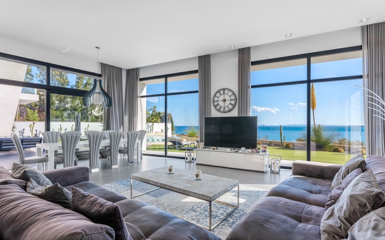 6 camera da letto Villa in vendita in Cabo Roig con piscina - 4.750.000 € (Rif: 9880206)