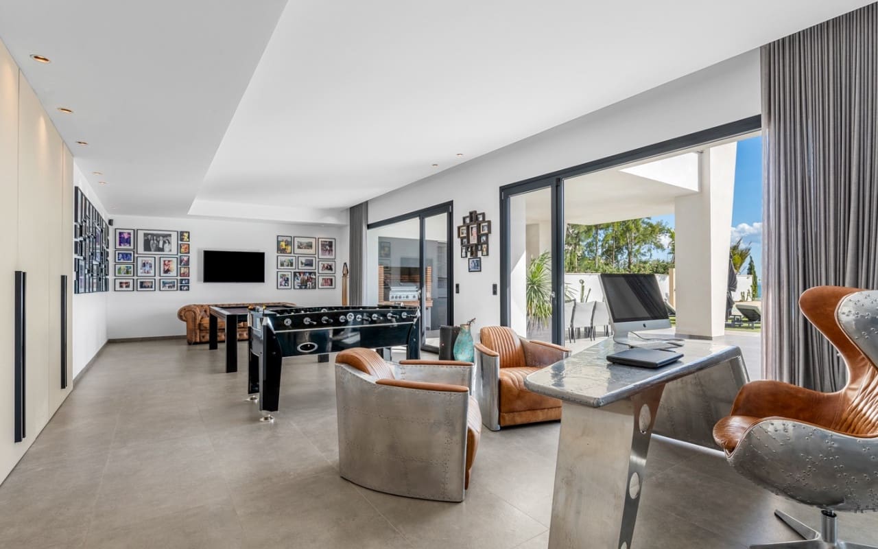 6 camera da letto Villa in vendita in Cabo Roig con piscina - 4.750.000 € (Rif: 9880206)