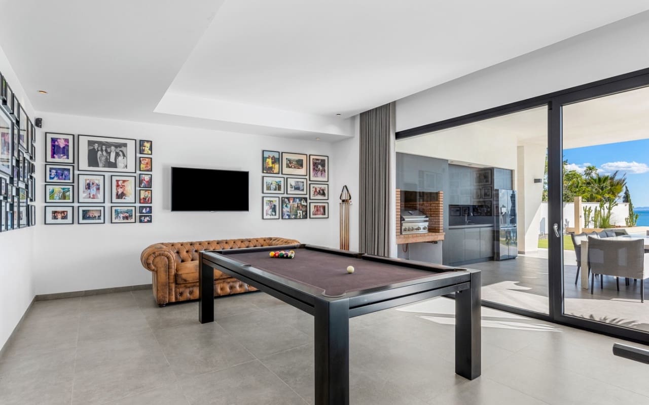 6 camera da letto Villa in vendita in Cabo Roig con piscina - 4.750.000 € (Rif: 9880206)