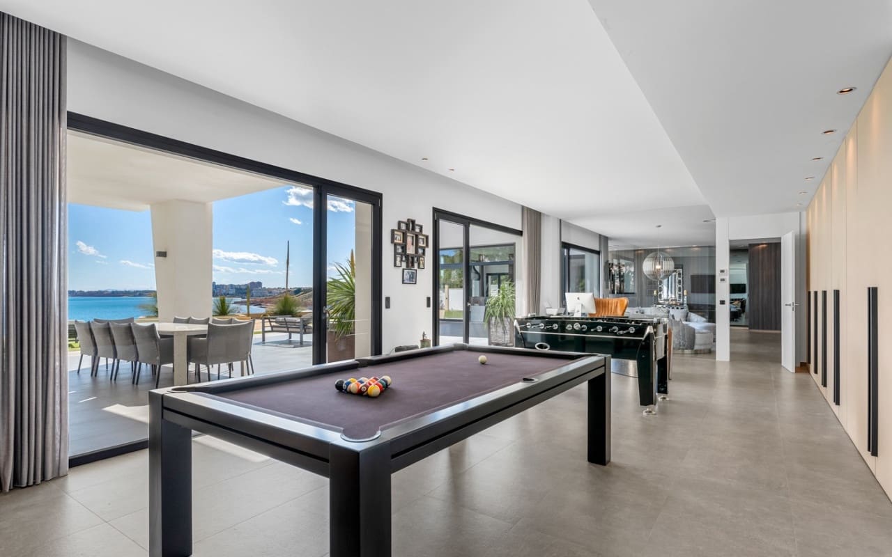 6 camera da letto Villa in vendita in Cabo Roig con piscina - 4.750.000 € (Rif: 9880206)