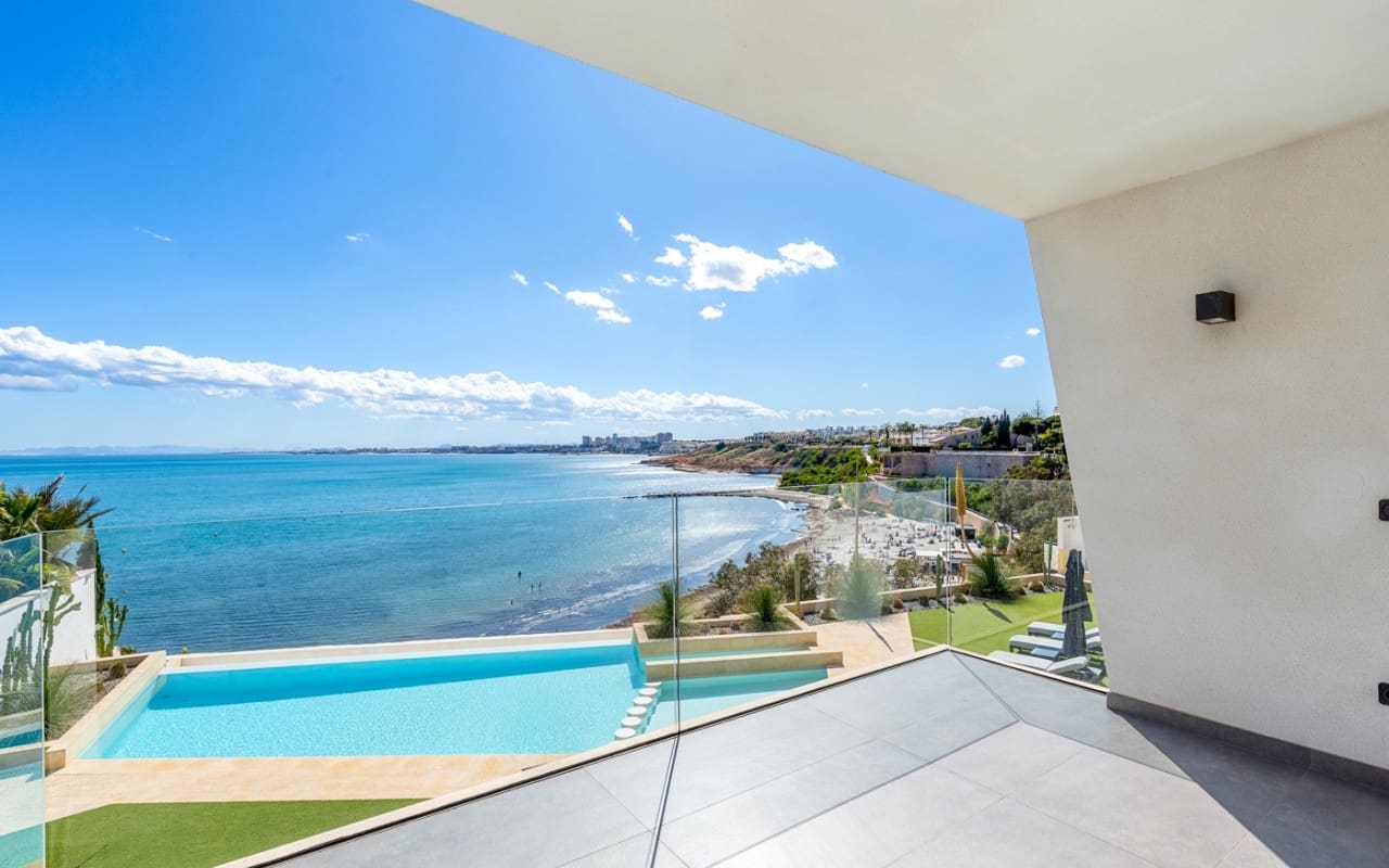 6 camera da letto Villa in vendita in Cabo Roig con piscina - 4.750.000 € (Rif: 9880206)