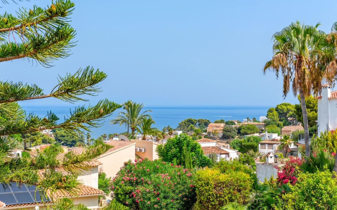 5 bedroom Villa for sale in Benissa with pool - € 1,690,000 (Ref: 9880209)