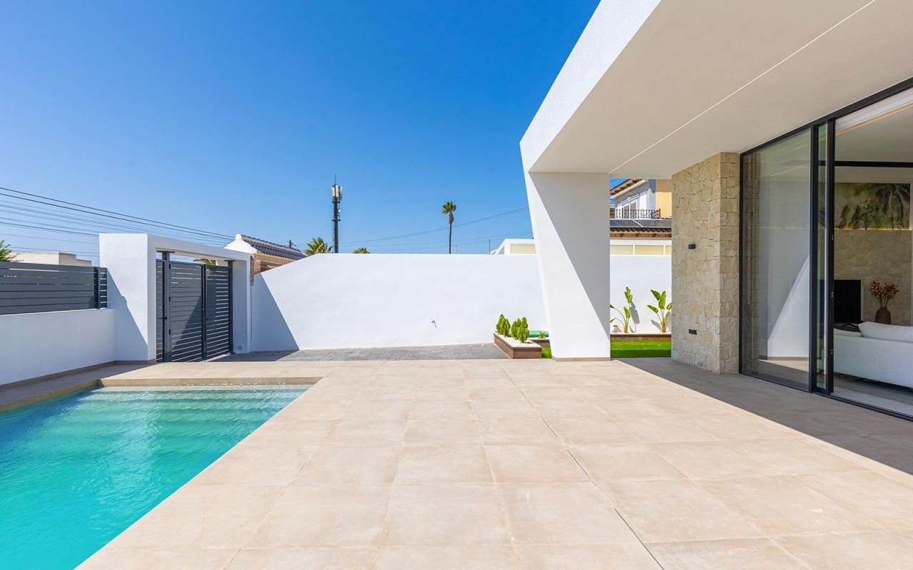3 soveværelse Villa til salg i Los Balcones med swimmingpool - € 700.000 (Ref: 9880210)