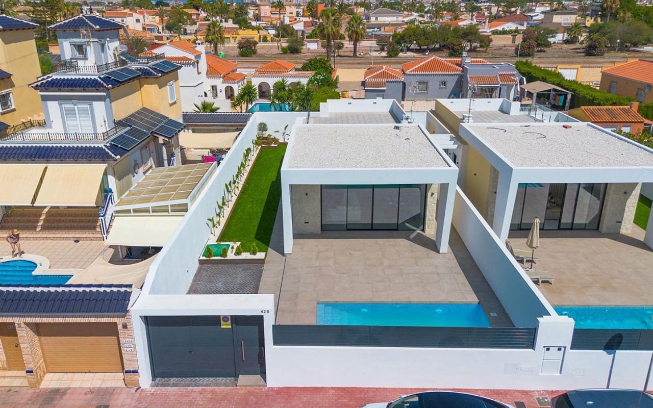 3 soveværelse Villa til salg i Los Balcones med swimmingpool - € 700.000 (Ref: 9880210)