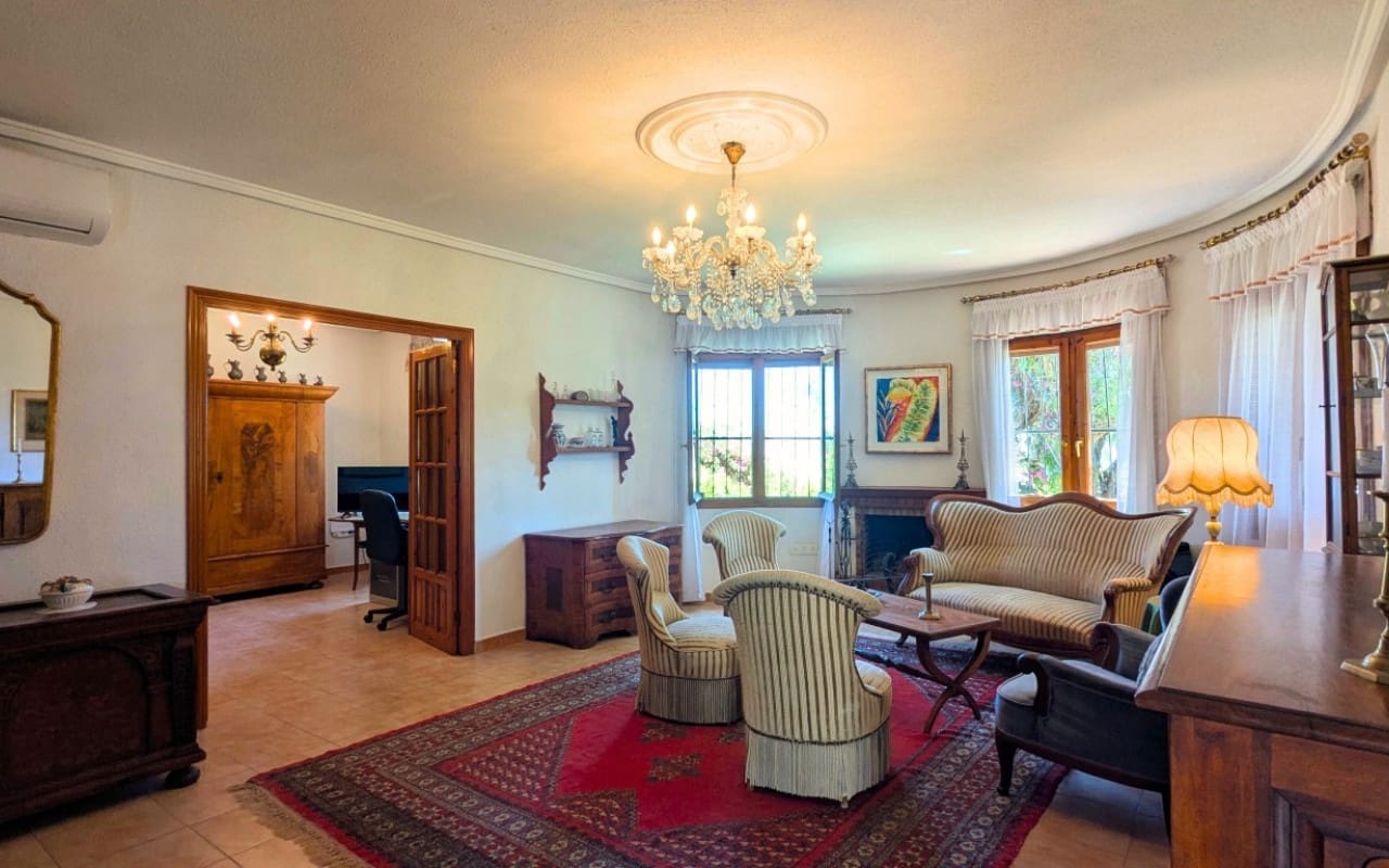 4 Zimmer Villa zu verkaufen in Ciudad Quesada mit Pool - 385.000 € (Ref: 9902208)