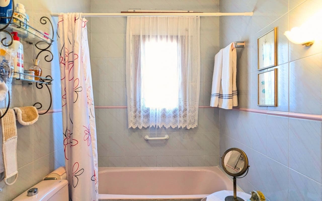 4 Zimmer Villa zu verkaufen in Ciudad Quesada mit Pool - 385.000 € (Ref: 9902208)