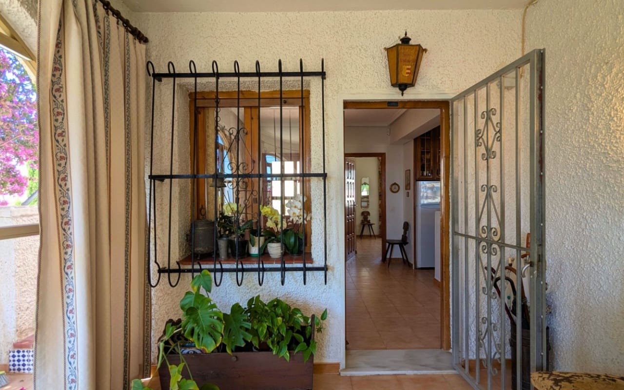 4 Zimmer Villa zu verkaufen in Ciudad Quesada mit Pool - 385.000 € (Ref: 9902208)