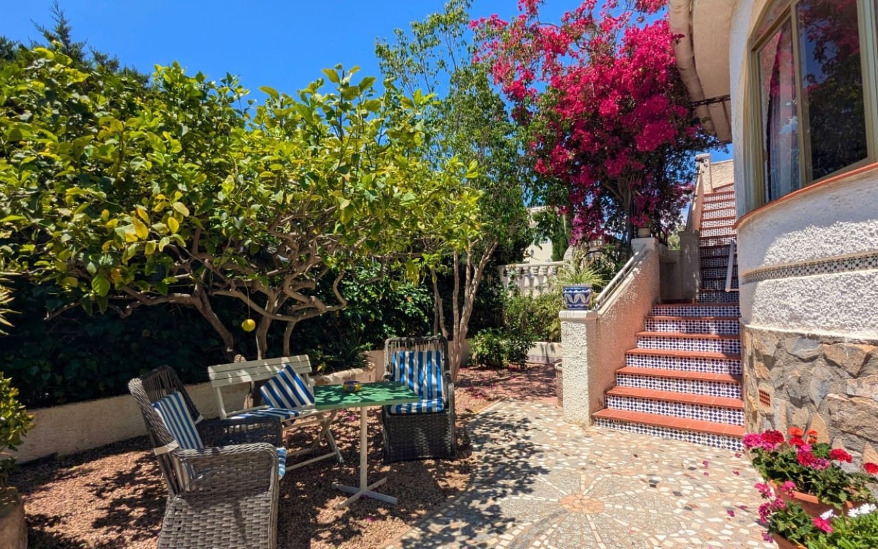 4 Zimmer Villa zu verkaufen in Ciudad Quesada mit Pool - 385.000 € (Ref: 9902208)