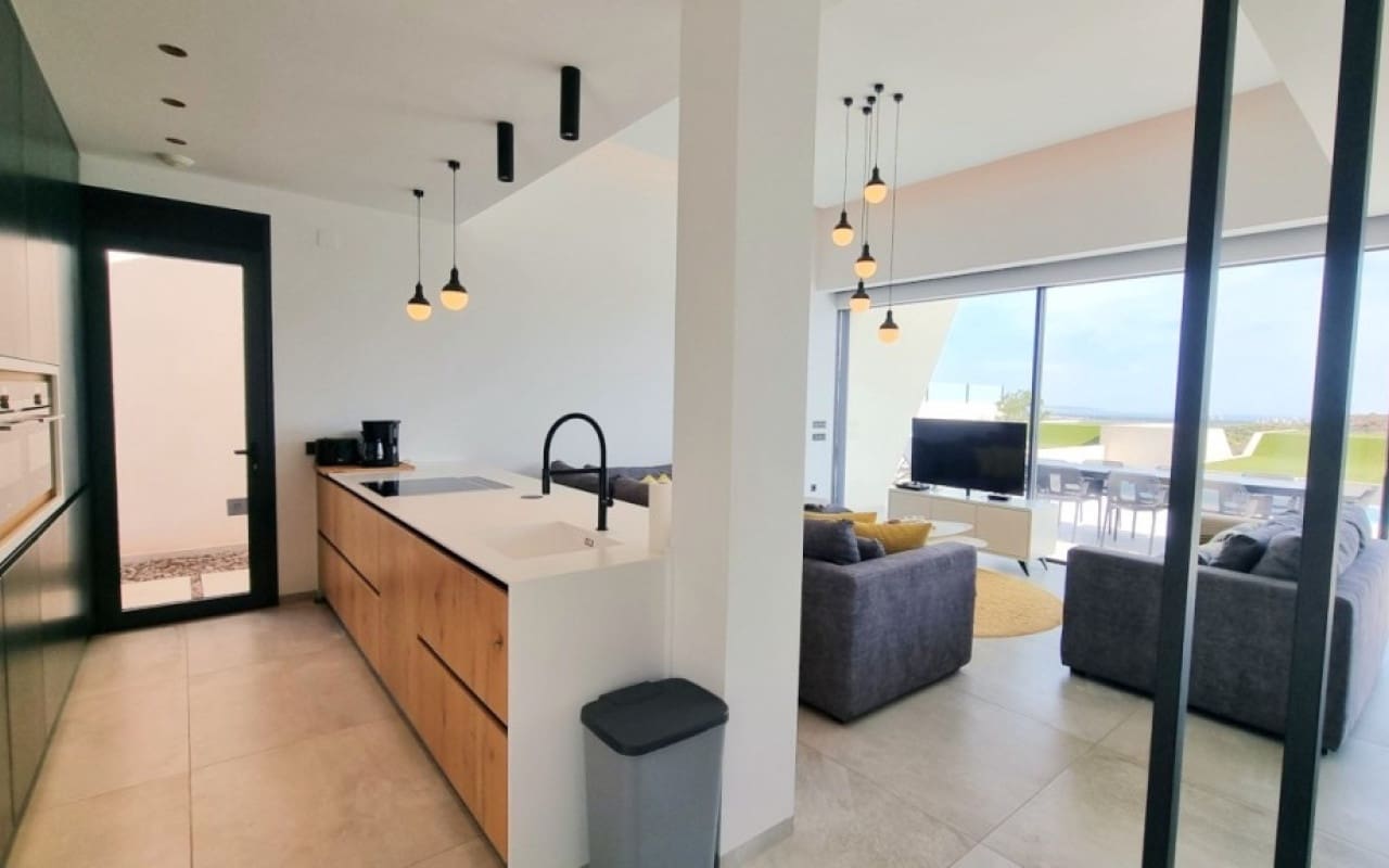 4 soveværelse Villa til salg i Rojales med swimmingpool - € 660.000 (Ref: 9902210)