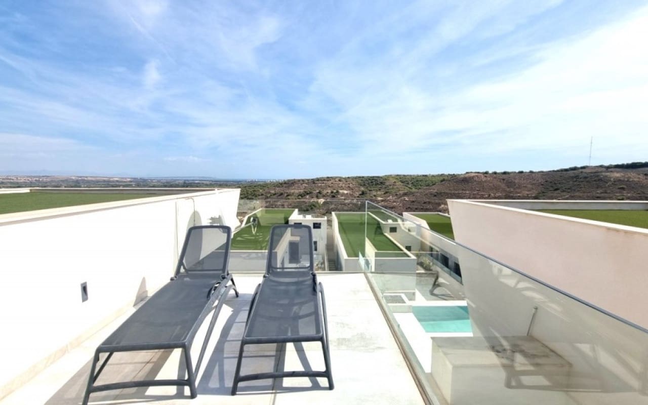 4 soveværelse Villa til salg i Rojales med swimmingpool - € 660.000 (Ref: 9902210)