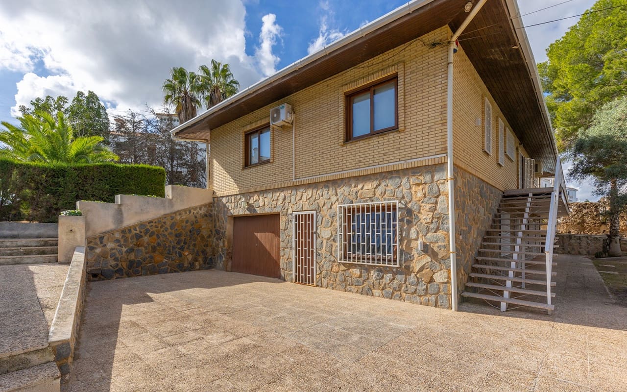 5 slaapkamer Villa te koop in Filipinas - € 599.900 (Ref: 9902211)