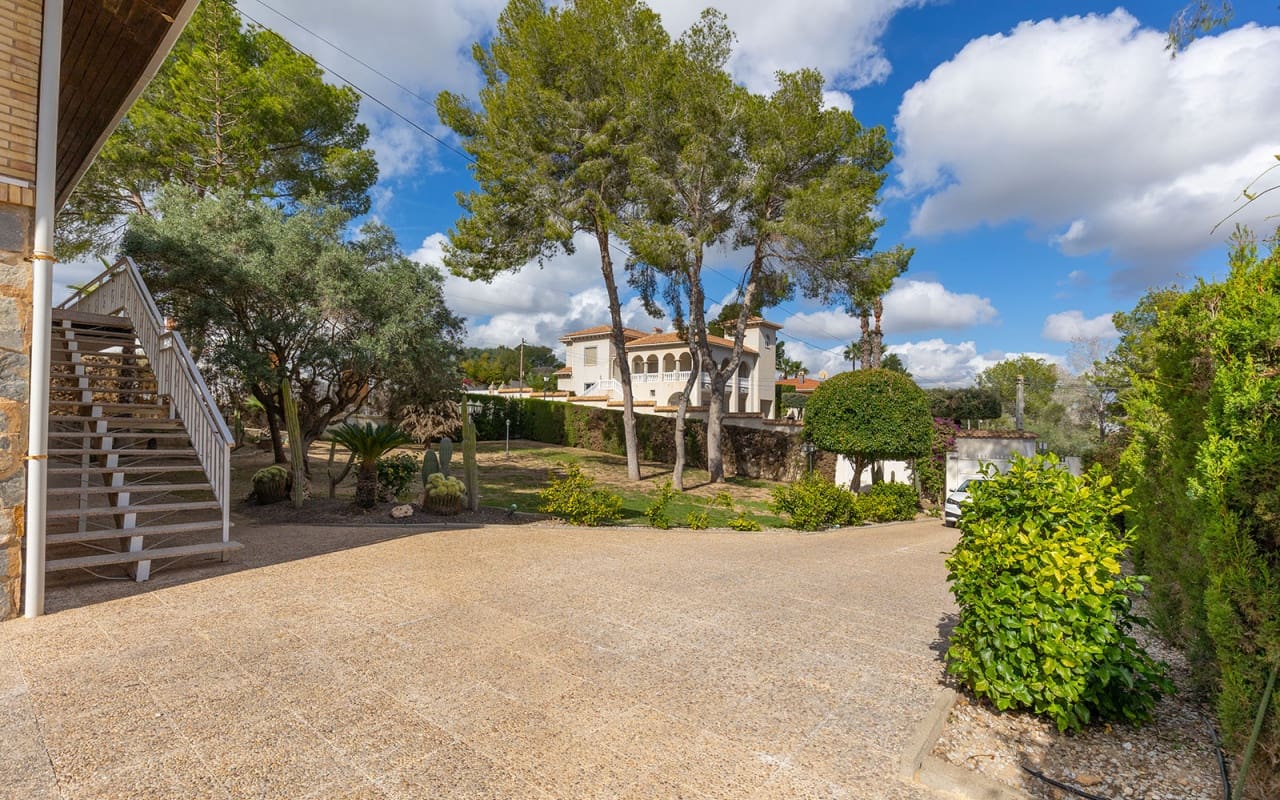 5 slaapkamer Villa te koop in Filipinas - € 599.900 (Ref: 9902211)