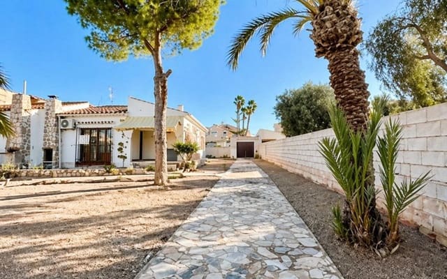 2 soveværelse Villa til salg i Aguas Nuevas, Torrevieja - € 299.000 (Ref: 9902212)