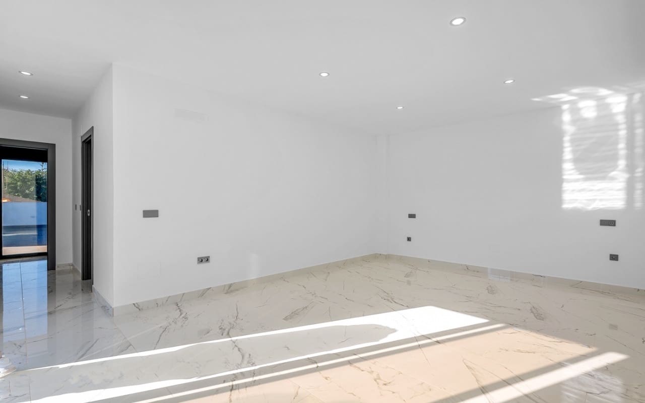 4 soverom Villa til salgs i Campoamor med svømmebasseng - € 985 000 (Ref: 9902213)